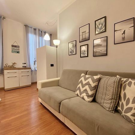 Mazzini 12, Elegant Central Apartment With Free Private Garage 800 M, Air Conditioning, Wi-Fi, Just 100 M From The Public Beach Rapallo Exterior photo