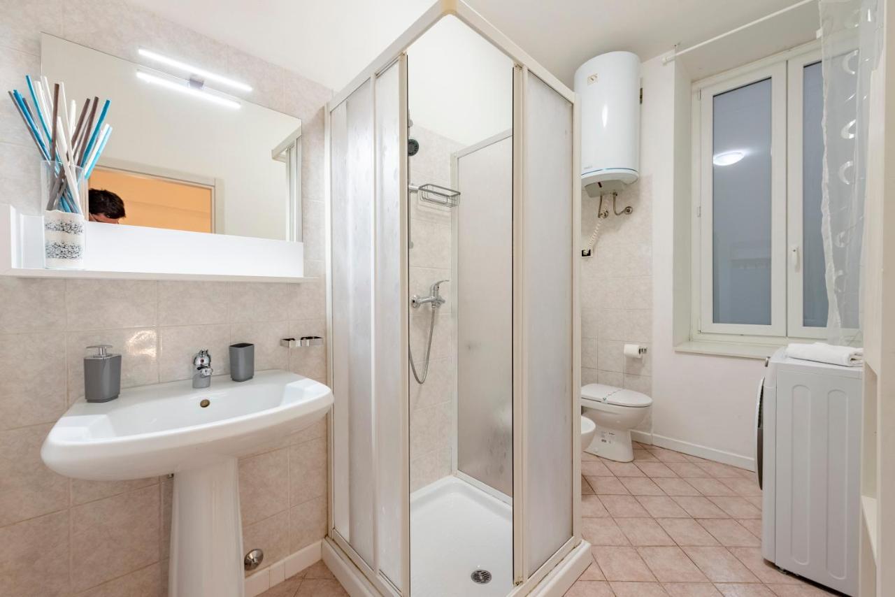 Mazzini 12, Elegant Central Apartment With Free Private Garage 800 M, Air Conditioning, Wi-Fi, Just 100 M From The Public Beach Rapallo Exterior photo
