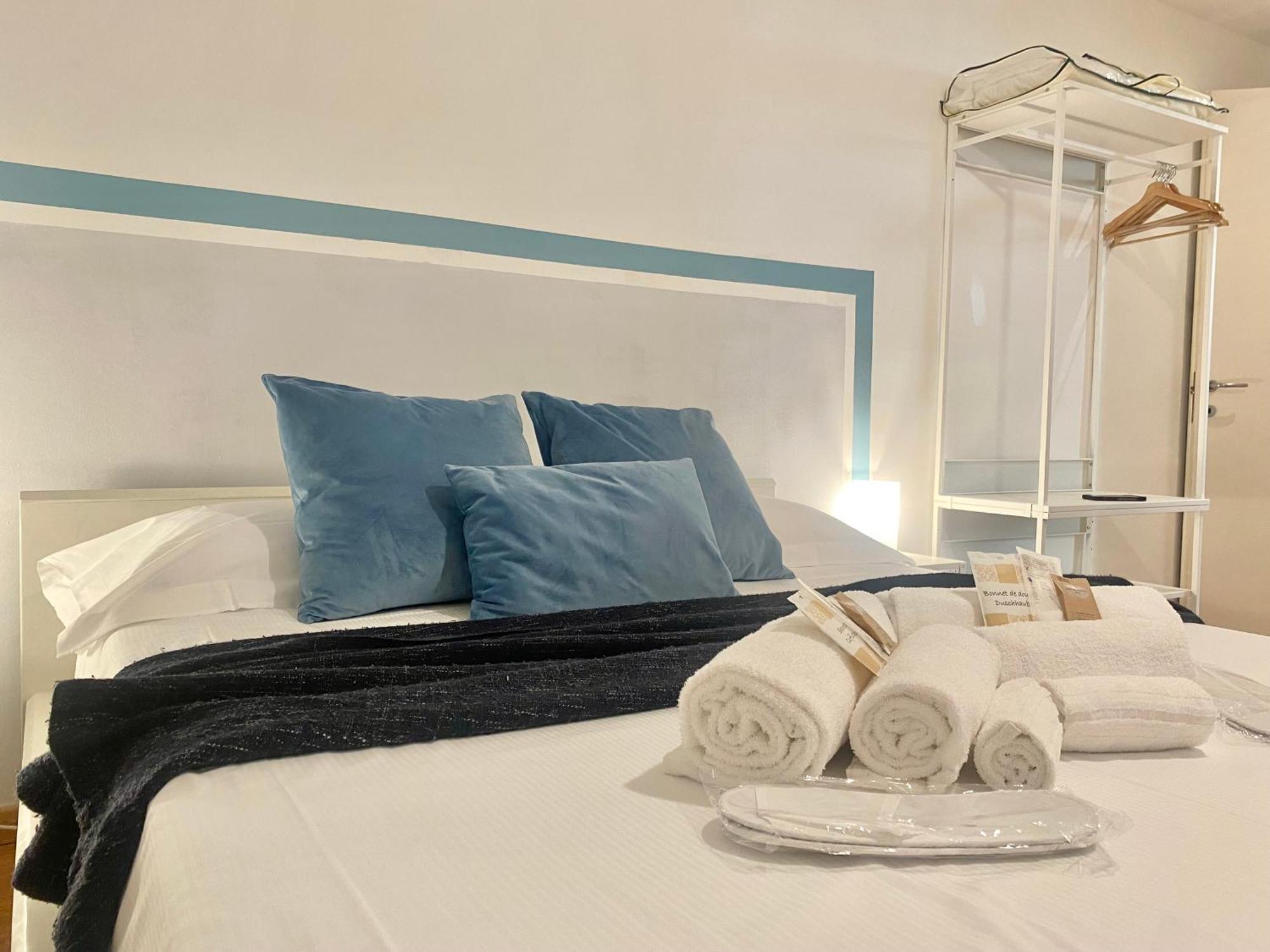 Mazzini 12, Elegant Central Apartment With Free Private Garage 800 M, Air Conditioning, Wi-Fi, Just 100 M From The Public Beach Rapallo Exterior photo