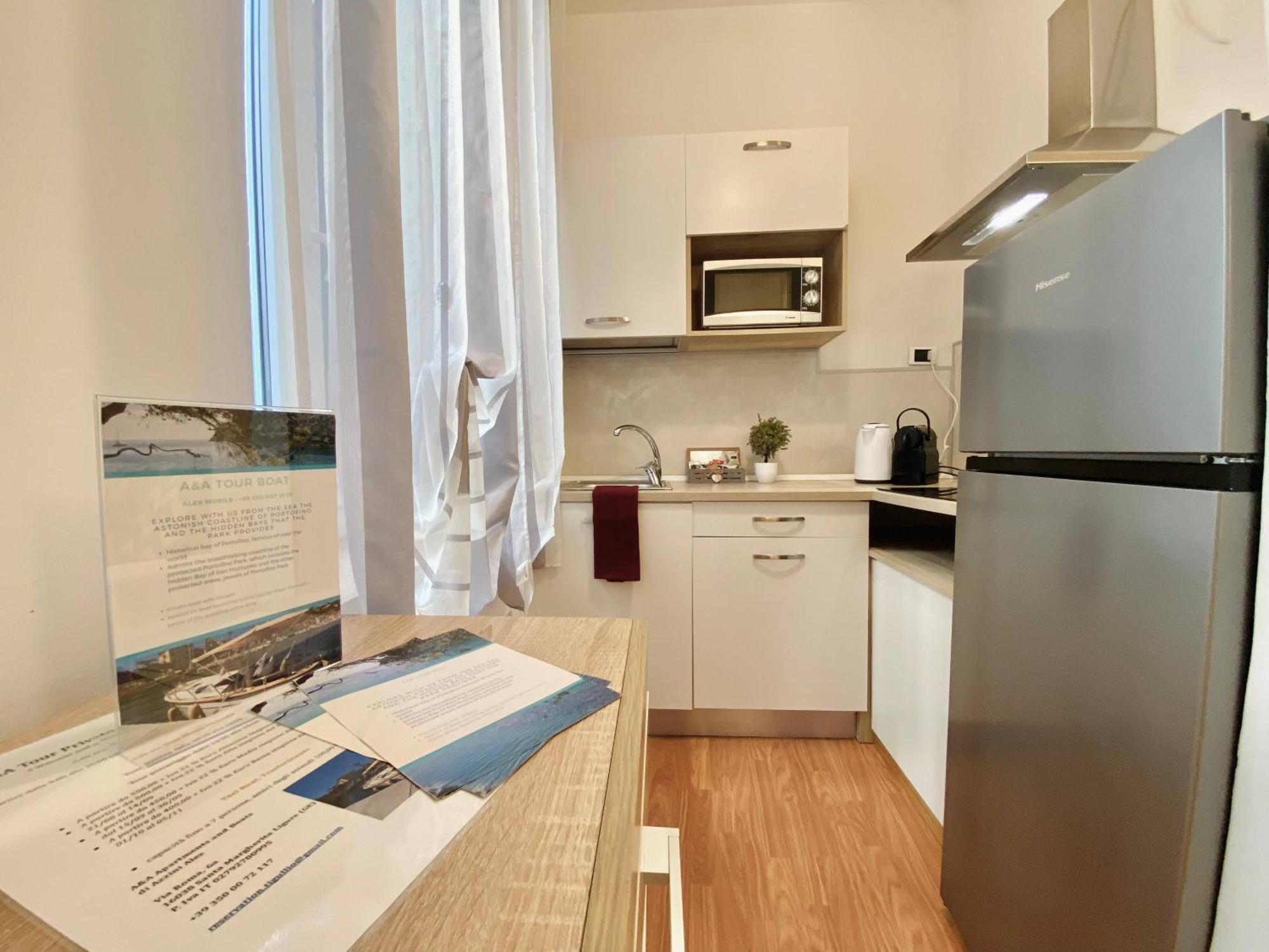 Mazzini 12, Elegant Central Apartment With Free Private Garage 800 M, Air Conditioning, Wi-Fi, Just 100 M From The Public Beach Rapallo Exterior photo