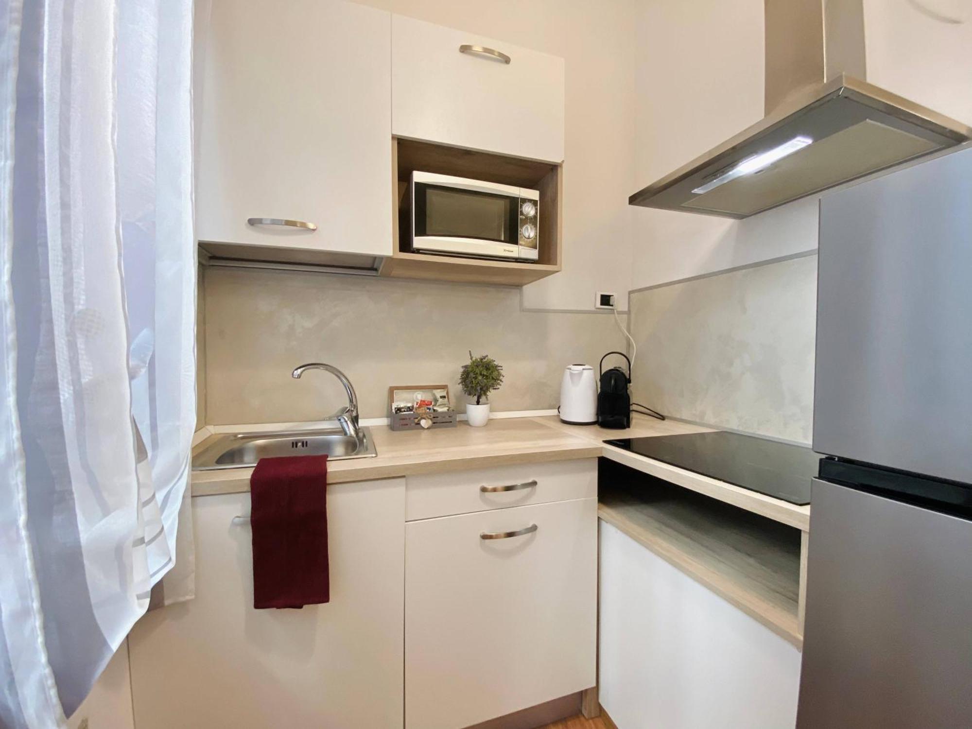 Mazzini 12, Elegant Central Apartment With Free Private Garage 800 M, Air Conditioning, Wi-Fi, Just 100 M From The Public Beach Rapallo Exterior photo